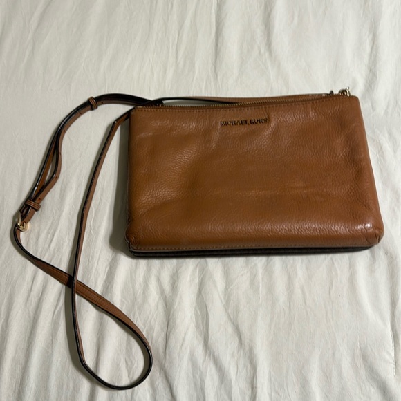 Michael Kors Crossbody Bag - Picture 1 of 9
